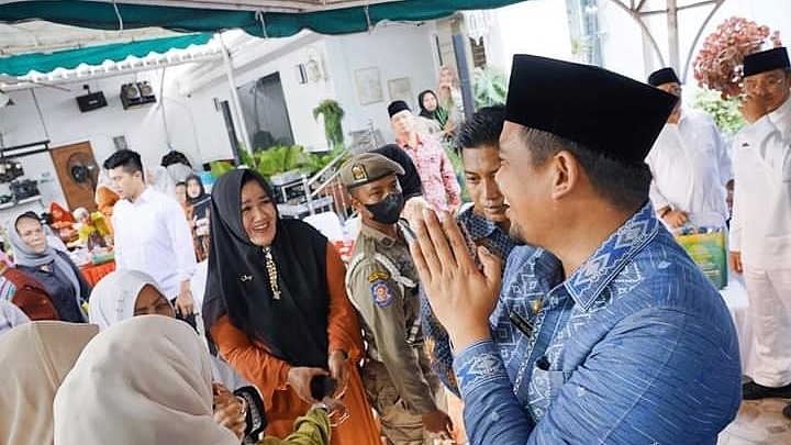 Wali Kota Medan Menghadiri Pengajian Almarhum Ayah Dan Almarhumah Istri